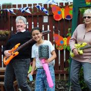 It was party time at the fourth annual Robert Smith Court garden party in Lumphinnans on Saturday. Photos: David Wardle.