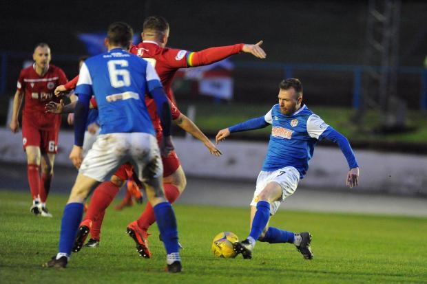 Kyle Miller on the ball in Cowden's last home game against Stirling Albion. Photo: David Wardle.