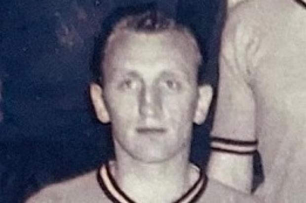 Former Cowdenbeath player Rab Dow has died at the age of 84.