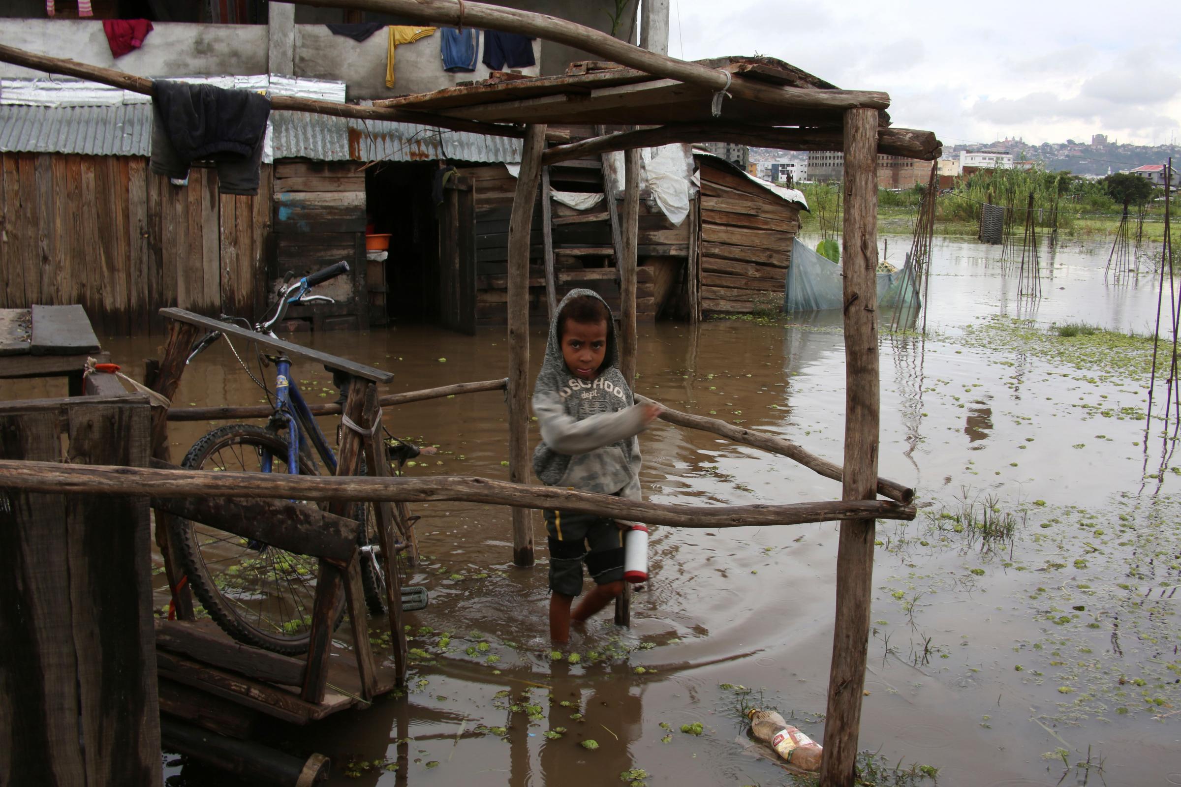 At least 10 dead as floods devastate capital of Madagascar - centralfifetimes.com