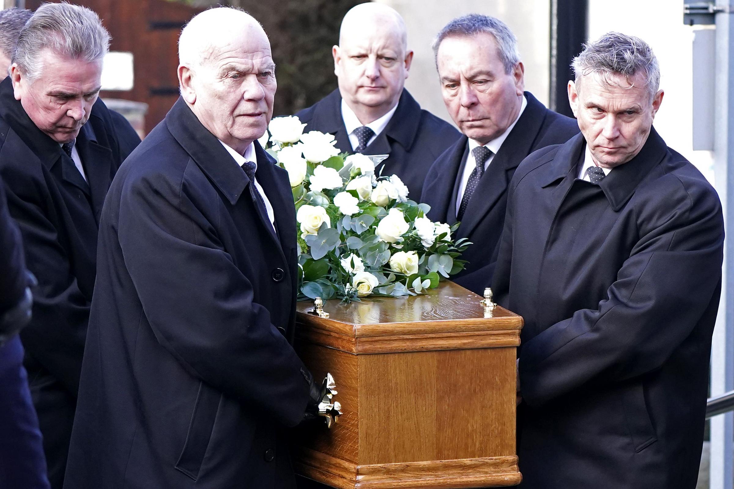 Dickie Bird pays tribute to 'outstanding man' Ray Illingworth at his funeral  | Central Fife Times