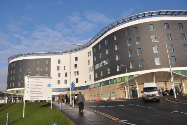 New visiting arrangements are to be introduced by NHS Fife limiting patients to one visitor per day.