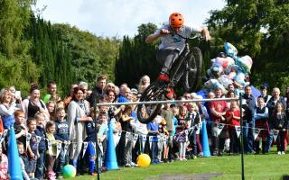 Stunt riders from The Clan will be at Benarty Skate Park this Saturday.